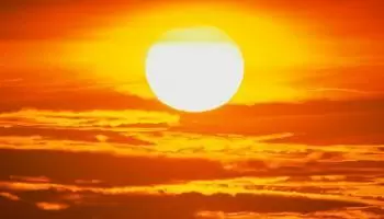 What is the Sun like? Structure and origin