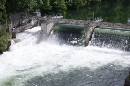 Hydroelectric plants: electricity with the power of water
