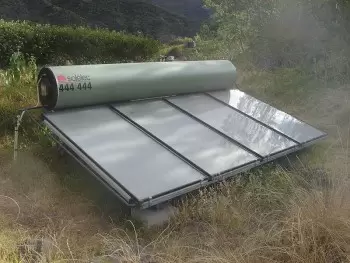 flat plate solar collector